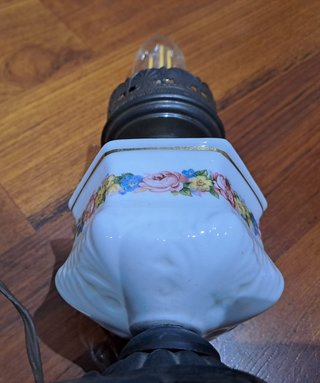Lampada antica oro e bianco