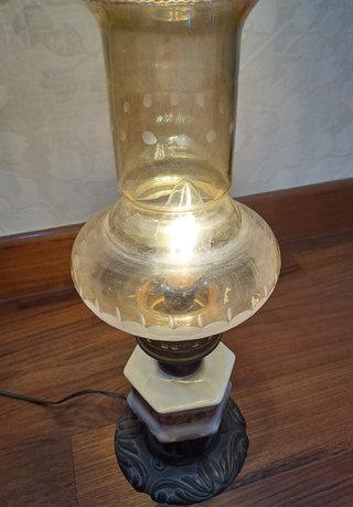 Lampada antica oro e bianco