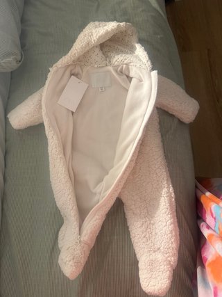 Buzo Zara Bebé Peluche Nuevo con Etiqueta