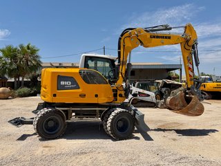 Excavadora de ruedas Liebherr A910 Compact