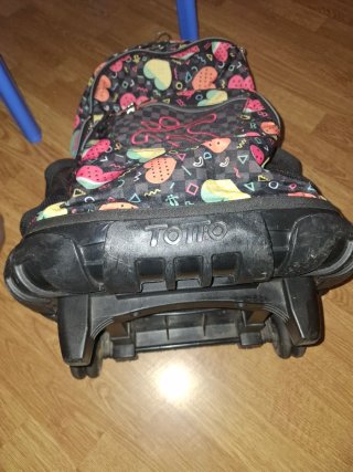 Mochila de ruedas con figuras