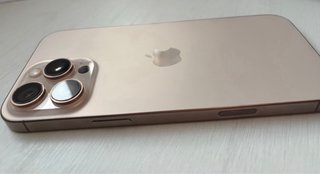 iPhone 16 Pro Max Dorado