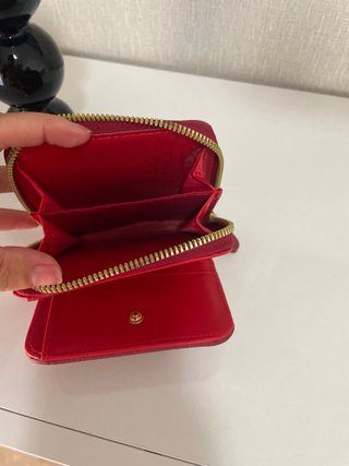 Cartera de mujer roja acolchada