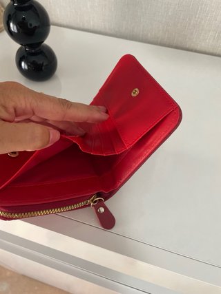 Cartera de mujer roja acolchada