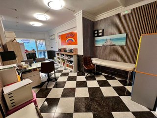 Local comercial en venta en Gamarra - La Trinidad en Málaga