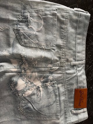 Pantalones vaqueros con estampado de ángeles