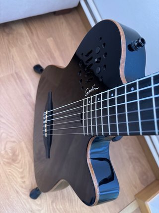 Guitarra Godin Multiac ACSBlack - excelente estado