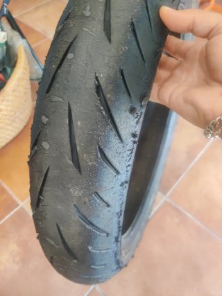 Neumáticos Bridgestone S22 Delantero y Trasero
