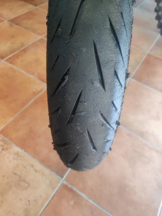 Neumáticos Bridgestone S22 Delantero y Trasero