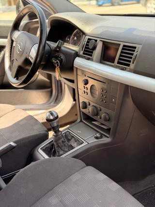 Opel Vectra GTS 2.2 DTi 16v