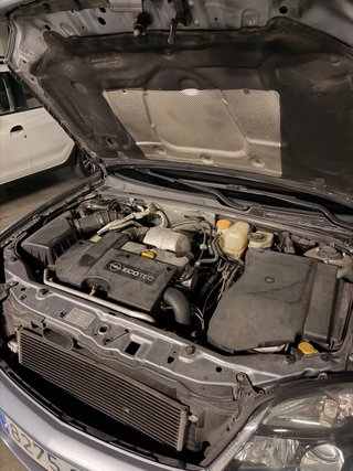 Opel Vectra GTS 2.2 DTi 16v