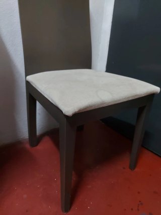 Sillas de salón grises (4 unidades)