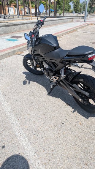 Honda CB 125 Naked Negra