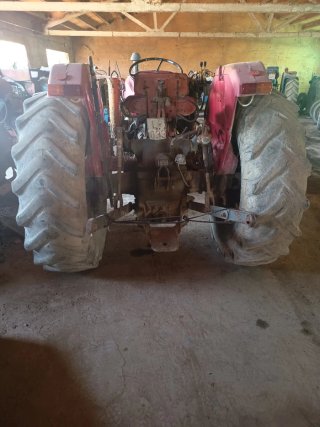 Tractor Ebro 160 con pala Tenias