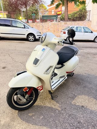 Vespa GTS 125 supersport Motor 300