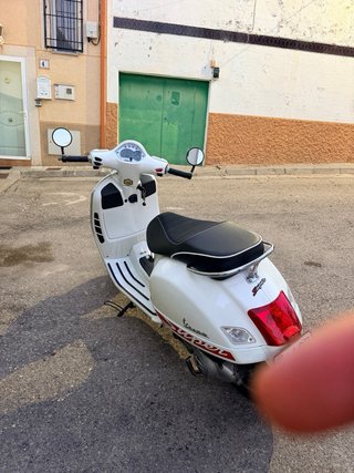 Vespa GTS 125 supersport Motor 300