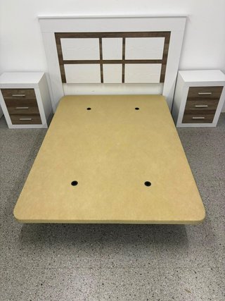 Pack Dormitorio: Cama y Mesitas