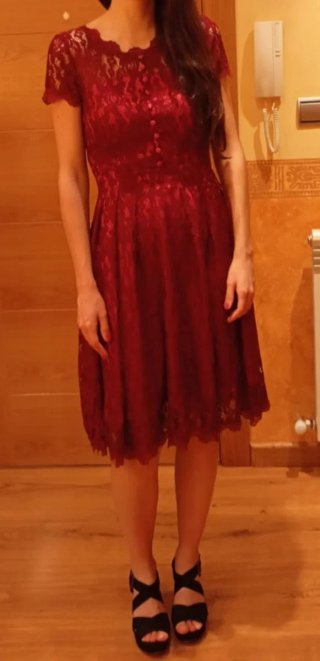 Vestido granate encaje fiesta invitada