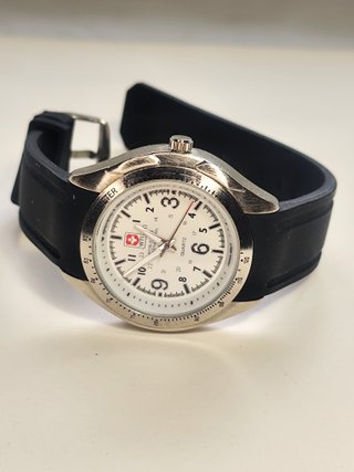 Reloj WTI Tachymeter Acero correa Goma Negra +Pila