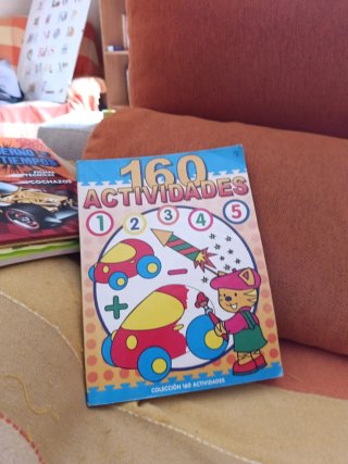 Libros de pasatiempos, adivinanzas, chistes, ...