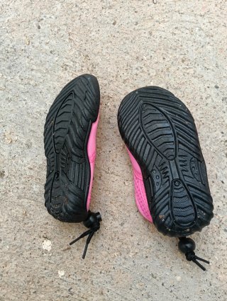 Escarpines niña Novo Shoes fucsia talla 32 y 24