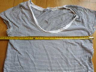 Camiseta Rayas Blanca y Negra