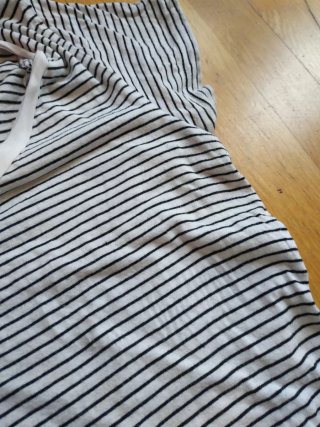 Camiseta Rayas Blanca y Negra