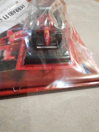 Ferrari F1 Collection Modellino + Raccoglitore