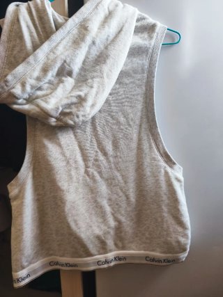 Sudadera sin manga y capucha Calvin Klein gris