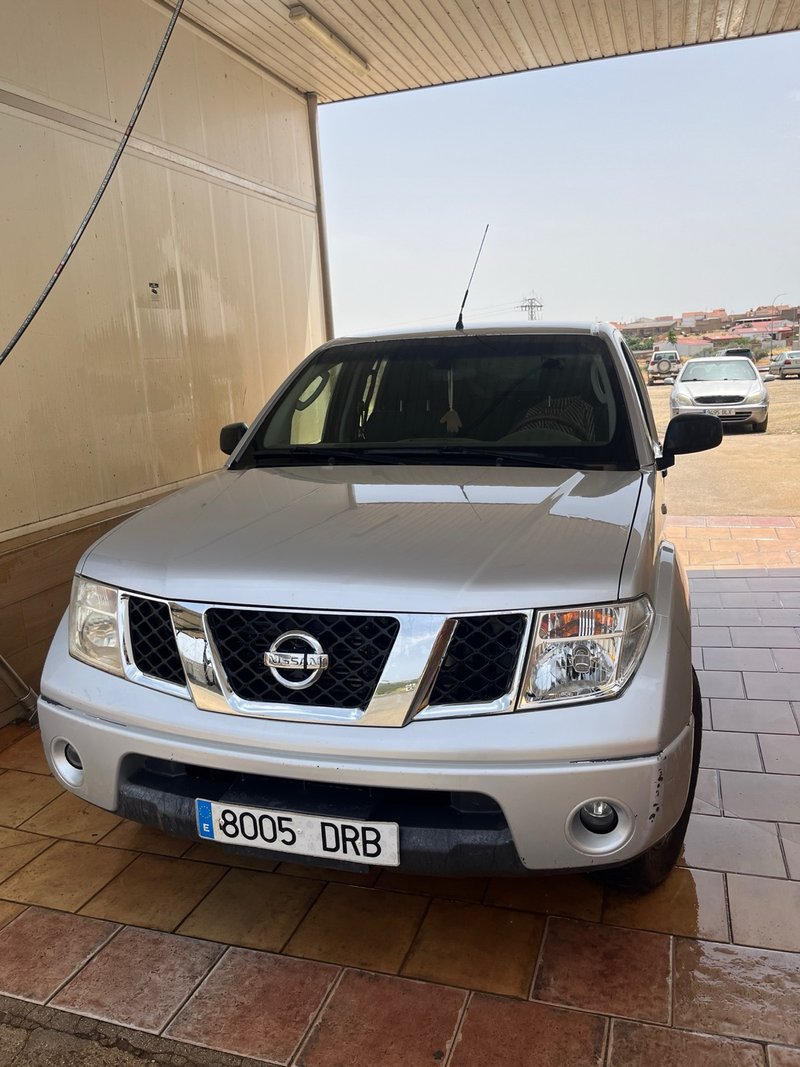 Nissan Navara 2005 - foto 1