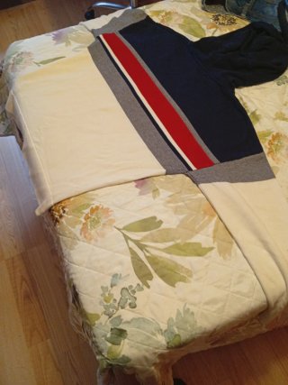 Jersey con capucha y rayas