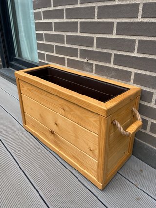 Jardinera de madera para exterior artesanal