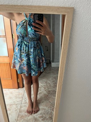 Vestido corto estampado tropical