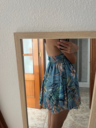Vestido corto estampado tropical