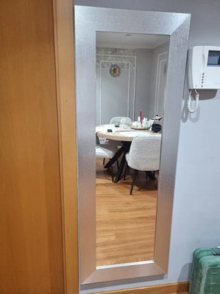 Muebles de comedor modernos con espejo incluido
