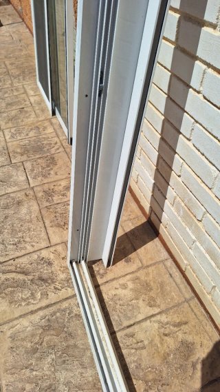 Ventana corredera aluminio 97.5x137