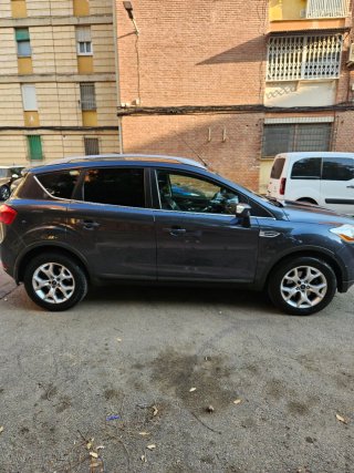 Ford Kuga SUV Gris Oscuro