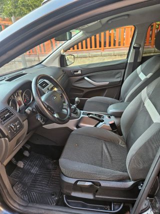 Ford Kuga SUV Gris Oscuro