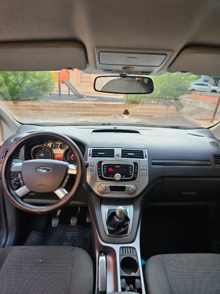 Ford Kuga SUV Gris Oscuro