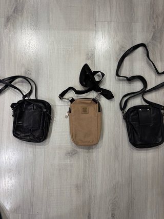 Tre borse a tracolla Nike beige e nere da uomo