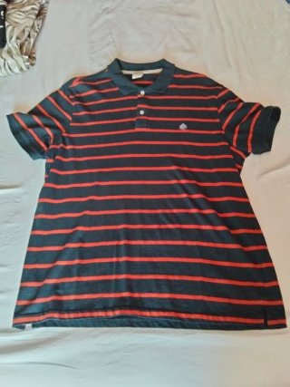 Lotto abbigliamento 2 camicie, 2 polo, maglione...