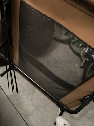 Cama elevada para perro