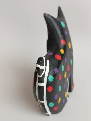 Figura gato de madera pintado a mano