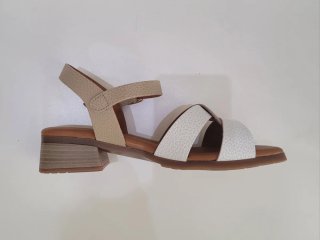 Sandalias Kaola Piel T38 Beige y Blanco