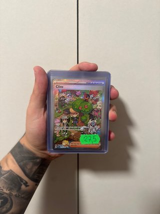 Carta Pokémon Clive Entrenador Inglés
