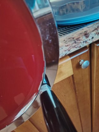 Affettatrice rossa manuale