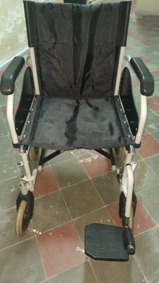 Silla de rueda pegable marca breezy