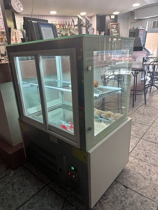 Vitrina expositora refrigerada pastelería