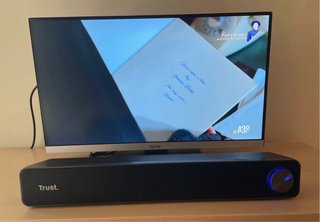 TV Sylvox 22” Smart TV (*CON DEFECTO EN PANTALLA*)