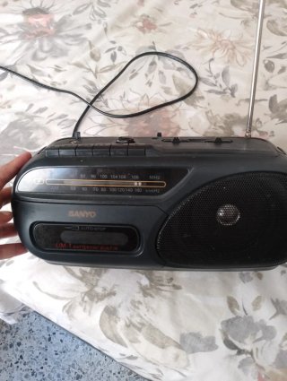 Radiocasete Sanyo Vintage Negro/Gris